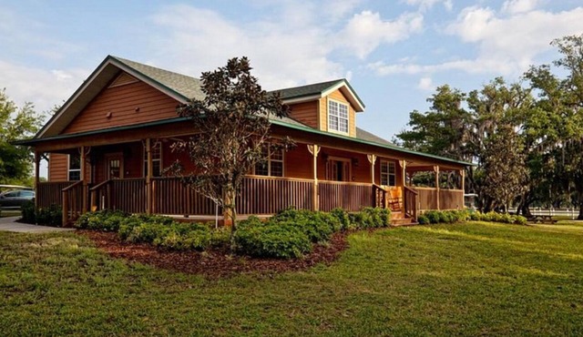 Ideal Condo in River Ranch Across from the water park and near the rodeo