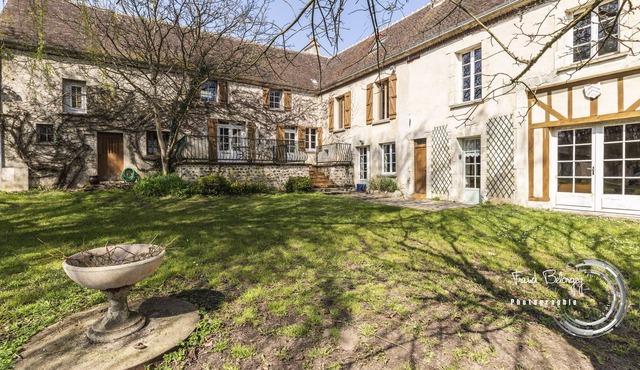 Ideal country house for a stay with family or friends (15 people)