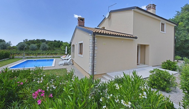Ideal destination for summer holiday in the countryside and near the sea