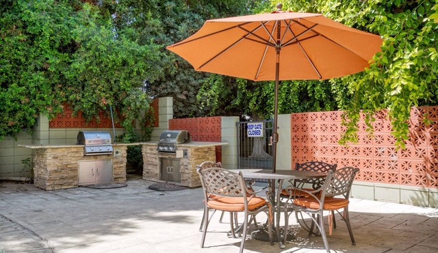 Ideal Encino 2BR w/W/D, Pool & Gym, nr Ventura Blvd, by Blueground