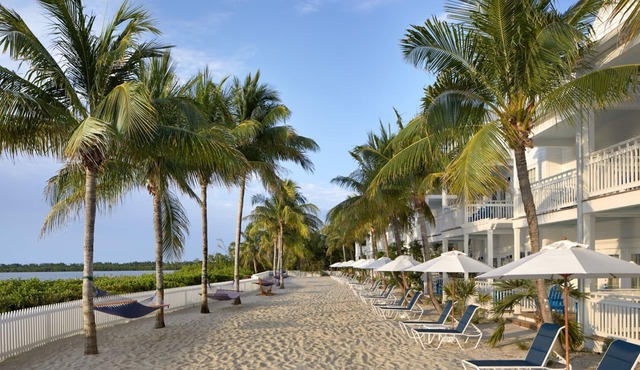 Ideal Family Stay in Great Location, 4 Pools, Shuttle Service, Near Airport!