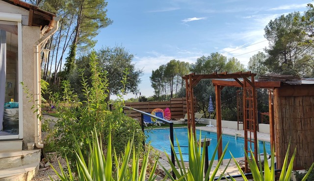 Ideal for a family, Var house with all comforts, swimming pool, bowling green, billiards, bbfoot.