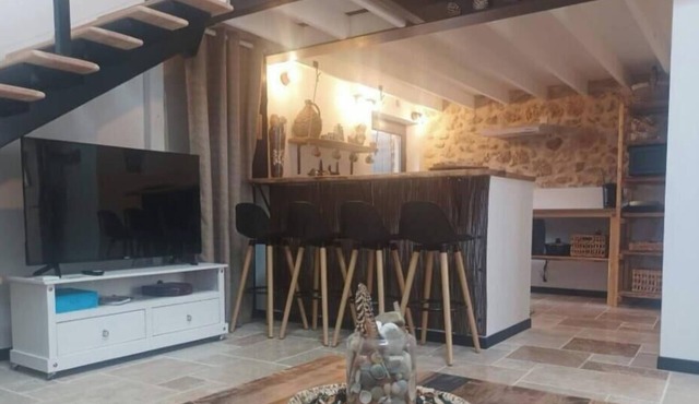 Ideal for curists, old barn of 50m2 restored with all comforts.