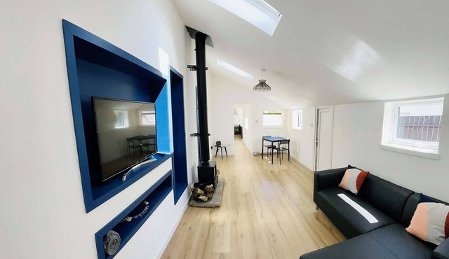 Ideal for exploring the Cowal Peninsula and Argyll’s secret coast.