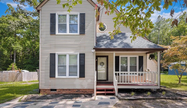 Ideal for extended stays, entire house with 3 bedroom, office and two full baths
