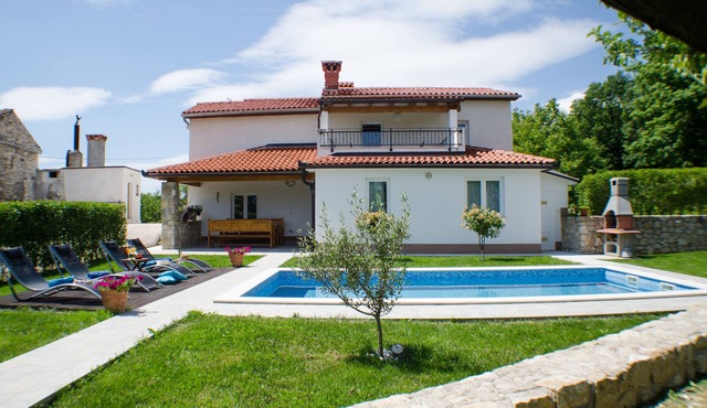 Ideal for family holidays in traditional and quiet location