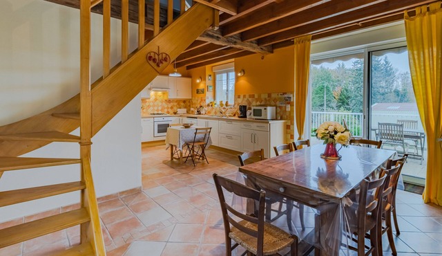 Ideal for family of four/idéal pour famille de 4 personnes