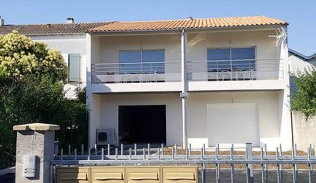 Ideal for large families, rental of 3 new apartments in house with garden
