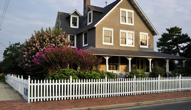 Ideal for Parties & Large Family Gatherings.Sept Oct open