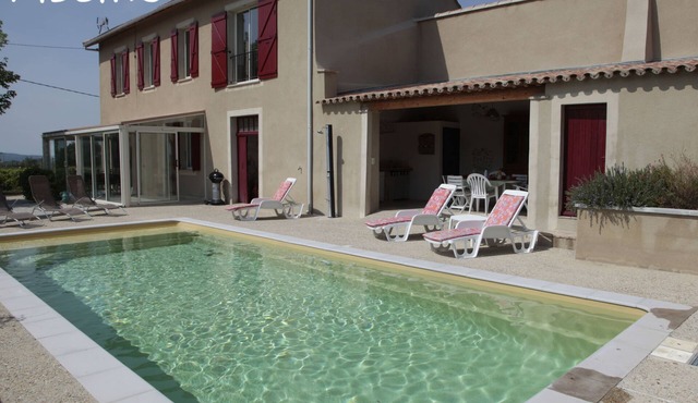 Ideal for recharging your batteries or getting together with family and friends. A joy.