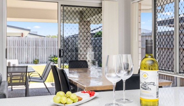 Ideal for Tradies and Nurses