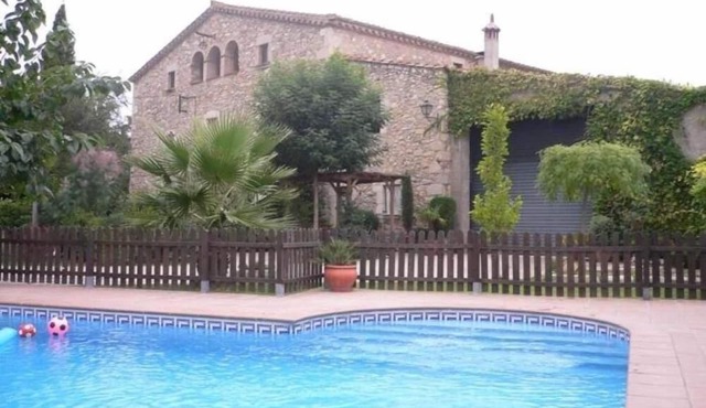 Ideal for vacations in family. Emplacement favoured to visit the zoneBig house