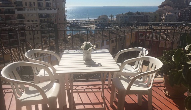 Ideal for working and living in front of the sea all year round.