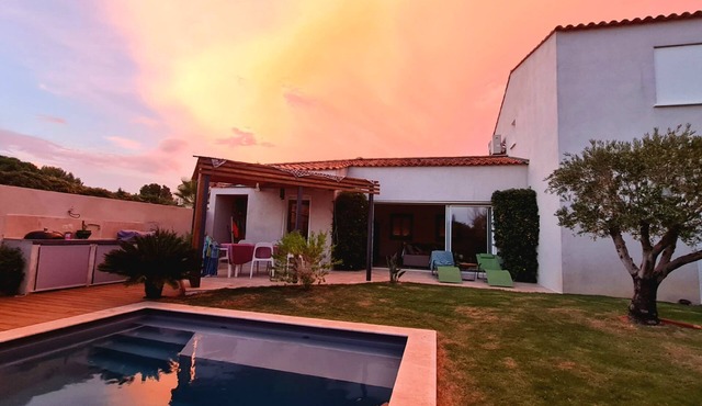 Ideal getaway: villa with swimming pool, calm and absolute comfort