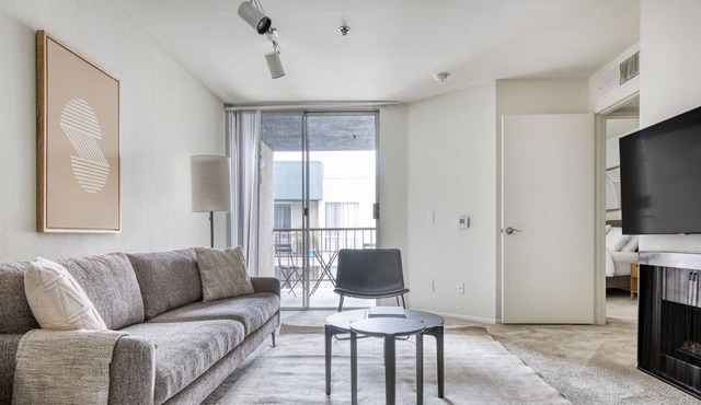Ideal Glendale 1BR w/ Gym, Pool & W/D, near Americana Mall, by Blueground