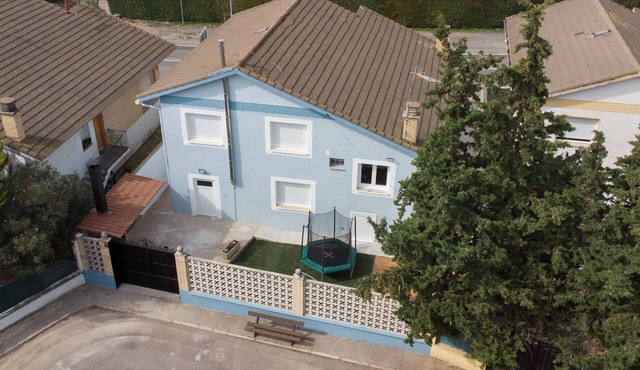 Ideal holiday home for families/groups.