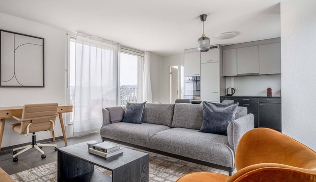Ideal Leimbach 2.5 Room w/ Storage & W/D, 5 min to Market, by Blueground