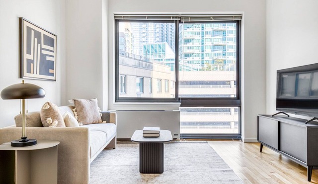 Ideal LIC 1BR w/W/D, Elevator & Doorman, near East River, by Blueground