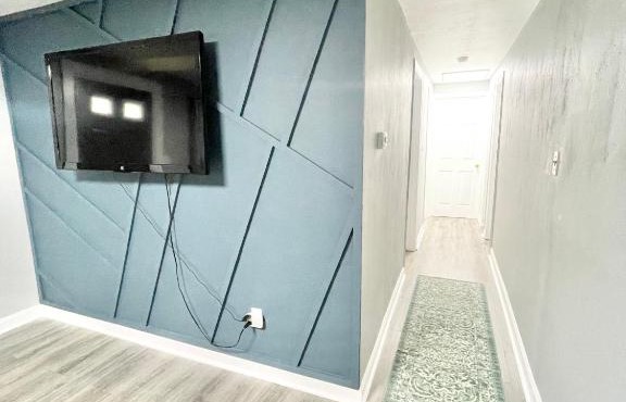 Ideal location near Peninsula Towne Center 2