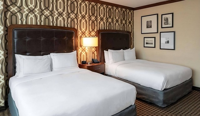 Ideal Mix of Comfort and Value! 4 Comfortable Units, Indoor and Outdoor Pool!