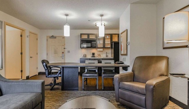 Ideal Mix of Comfort and Value! Pet-Friendly, Close to Sherwood Park