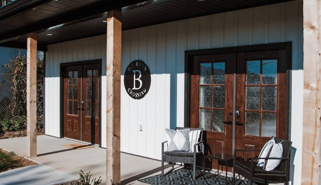 Ideal One-Bedroom Getaway on the Bourbon Trail
