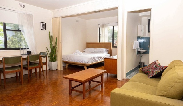 Ideal Paddington Studio with Parking