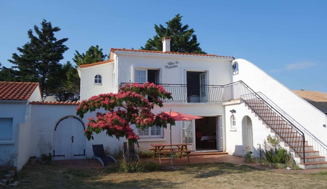 Ideal place to relax, quiet private street, forest 2 minutes, beach 10 minutes walk