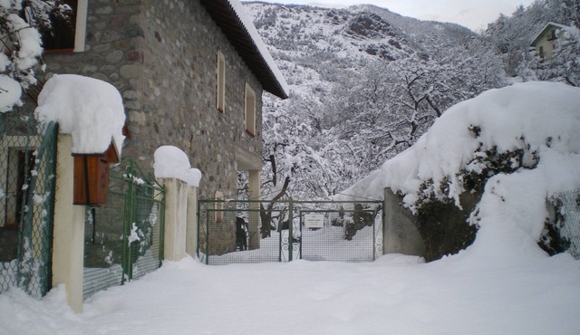 Ideal, quiet, independant house, T3 duplex+gd fenced garden 300m from village center