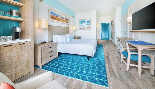 Ideal Room Near Kansas Speedway – 5 Min to Track - Relaxation Meets Adventure