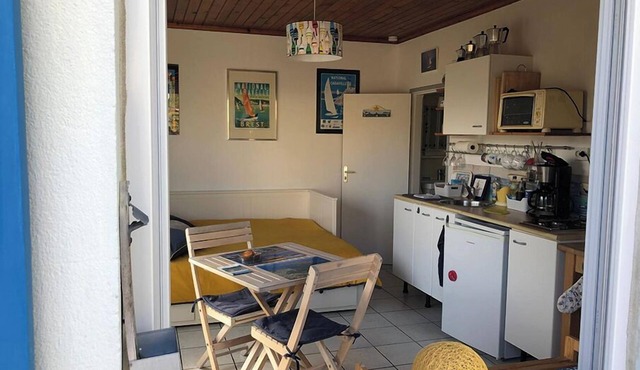 Ideal short stay, close to town and sea