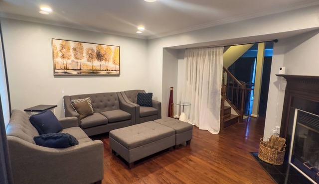 Ideal Stay for Relocators - Central & Convenient