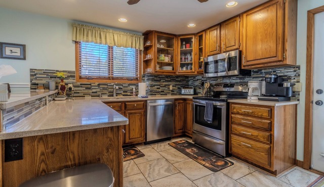 Ideal Suttons Bay Retreat at Broadway Base Camp