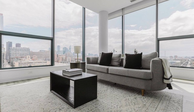 Ideal West Loop 2BR w/Gym & Pool in heart of Greektown, by Blueground