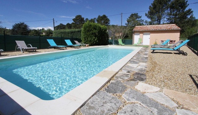 Ideal with children, Châtaignier cottage, heated pool