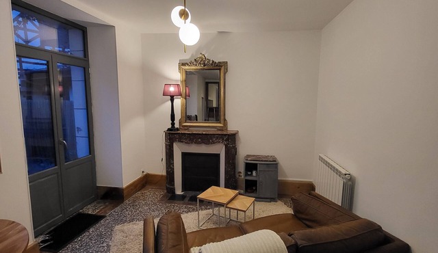 Ideally located apartment, right in the center of Aubigny-sur-Nère, in a quiet location.