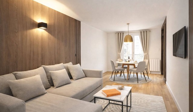 Ideally-located Arc de Triomphe apartment