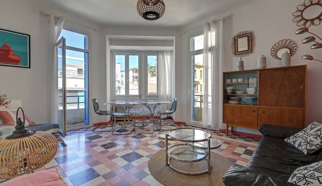 Ideally located, bright and spacious apartment