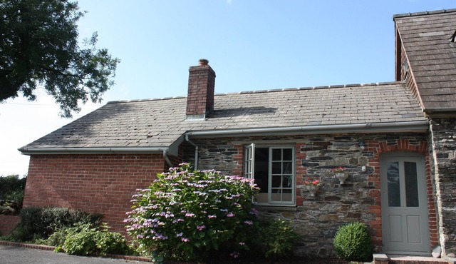 Ideally located to explore all of Pembrokeshire or to enjoy a relaxing retreat