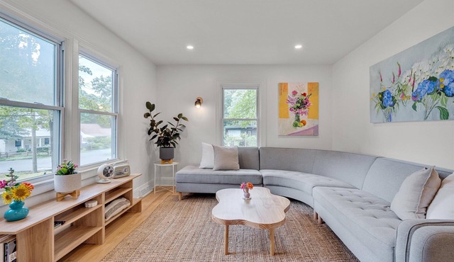 Ideally Located Modern Sanctuary, Newly Renovated