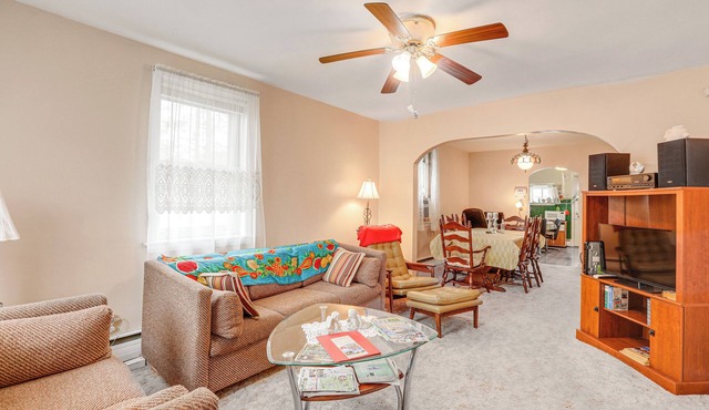 Ideally Located Villas Home: 2 Mi to Beaches!