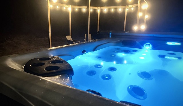 Idle-in-the-Wild Secluded Cabin-Wi-Fi, Hot Tub