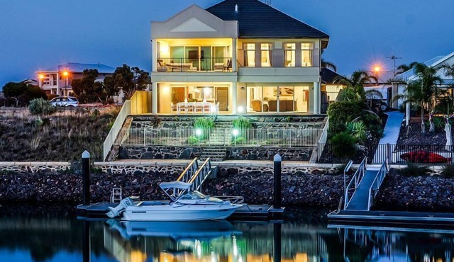 IDLE TIMES - Luxury on Copper Coast Marina