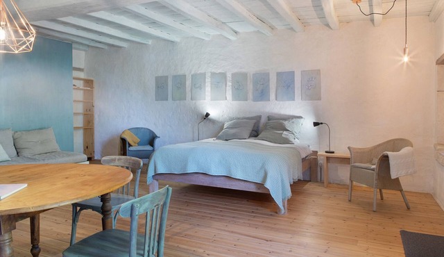 Idyl – Guest Room in an Artists’ Home