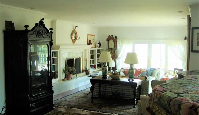 Idyll Estate: Panoramic Views, 5 min/Dartmouth