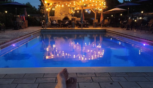 Idyllic Cottage Memory Making with Pool & Outdoor Fireplace under the Gazebo,