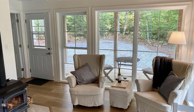 Idyllic cottages in the forest with access to the lake and sauna