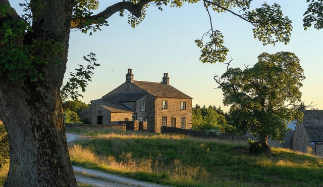 Idyllic country detached cottage sleeping 8 guests with access to an award winning wellbeing resort