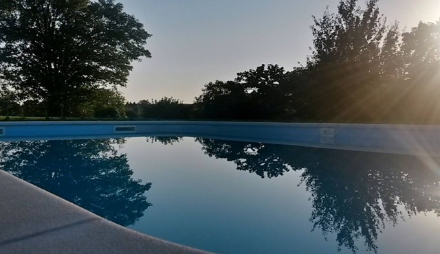 Idyllic Country Cottage with Stunning Heated Swimming Pool