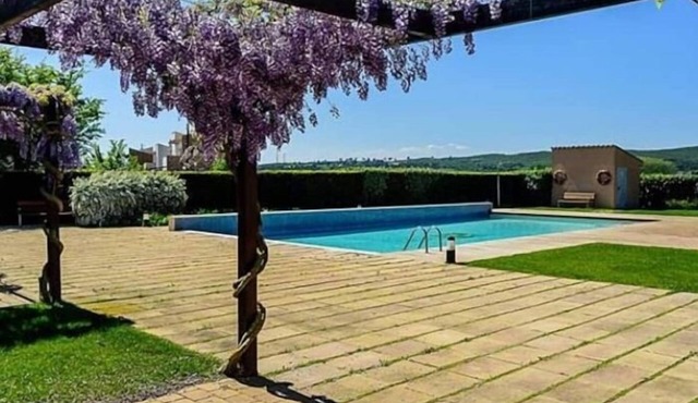 Idyllic duplex on the Costa Brava with pool!